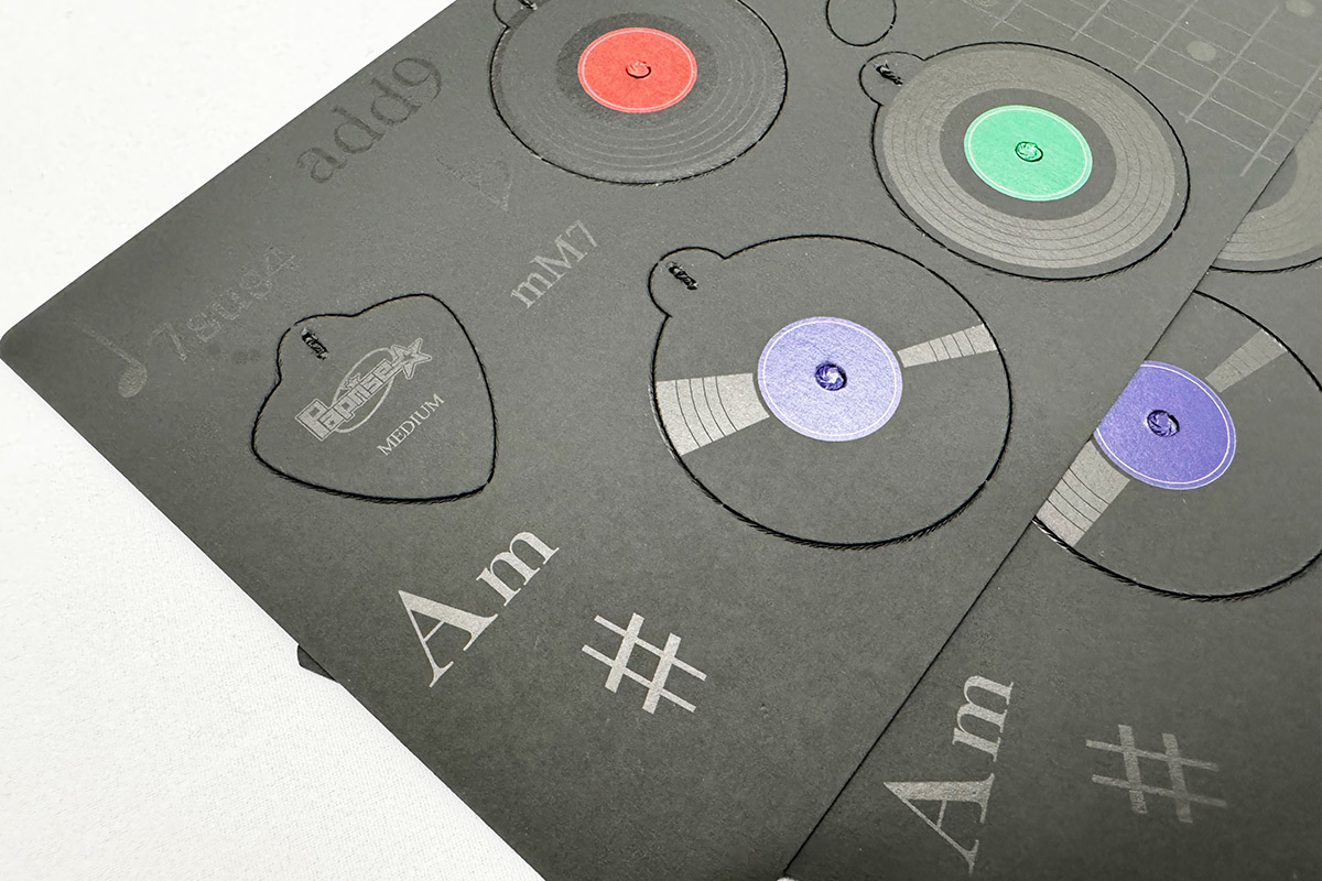 音楽好き・黒好きの方へ「黒紙MUSIC」