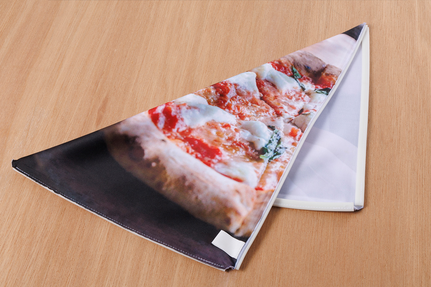 100%ペットボトルリサイクル布